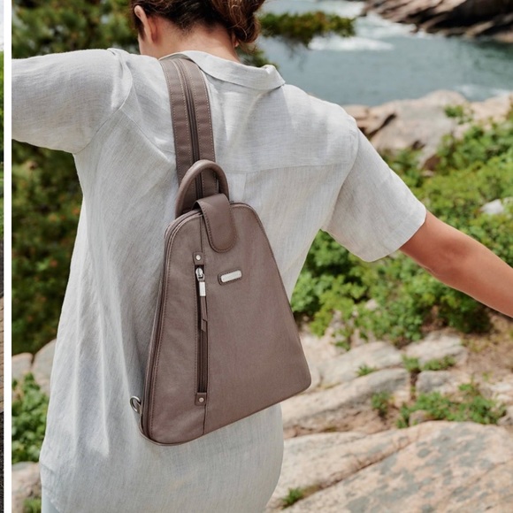 BAGGALLINI Metro Backpack With RFID Phone Wristlet STERLING SHIMMER NWT main image 8